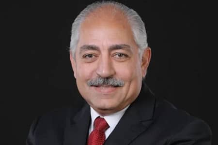 وفاة العامري فاروق.. نائب رئيس الأهلي المصري